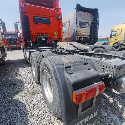Semi-remorque de remorquage avec Shacman 6X4 Heavy Duty Tractor Tipper et réservoir de carburant de 1000L