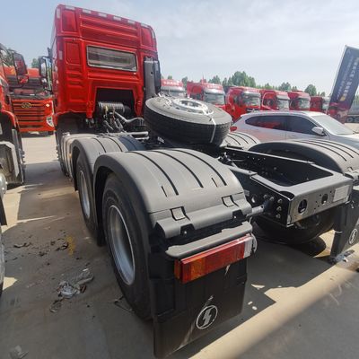 Camion tracteur Shacman 400L à réservoir de carburant avec transmission manuelle et siège en suspension pneumatique