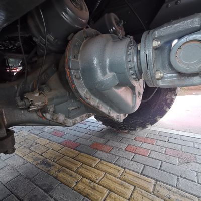 12100.000kg Camion tracteur lourd d'occasion avec châssis Sinotruk et alternateur 28V-1500 Kw