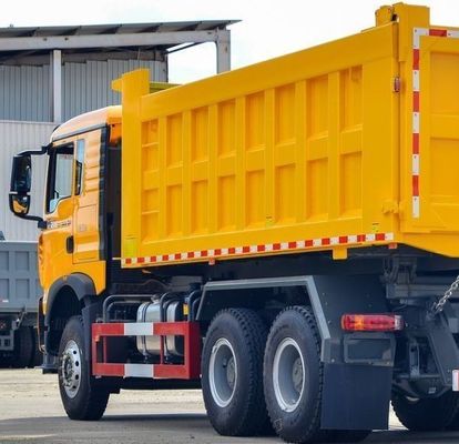 Euro6 Émission de la norme 6X4 camions à ordures Haowo pour les projets de construction lourds