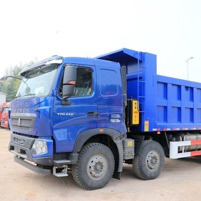 Moteur de tracteur Sinotruk HOWO T7h avec siège à suspension pneumatique de 440 ch et réservoir de carburant de 1000 litres