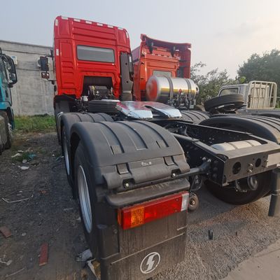 440 chevaux Shacma Poids lourd tracteur pour remorquer une semi-remorque en acier au carbone