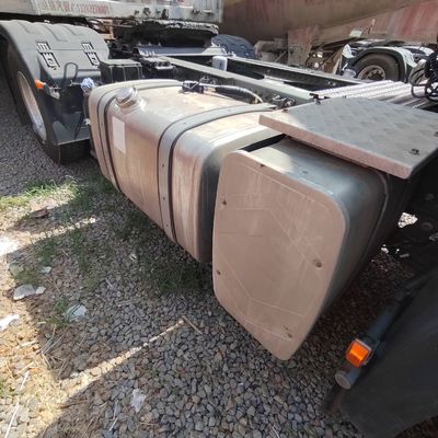 10 Poids brut des camions tracteurs à roues et des camions de transport avec colis 7500.000kg