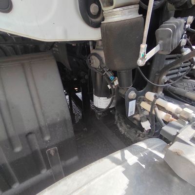 31 à 40 t Capacité de charge Diesel Auman 6X4 Chariot tracteur pour la construction et le transport