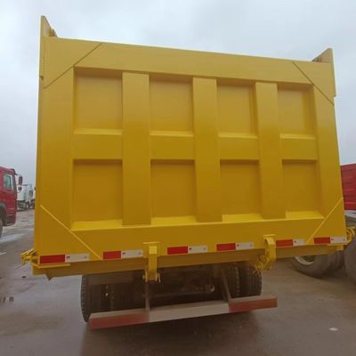 HOWO 6X4 Camion de transport lourd 50t Capacité pneumatiques et remboursement facile dans les 30 jours