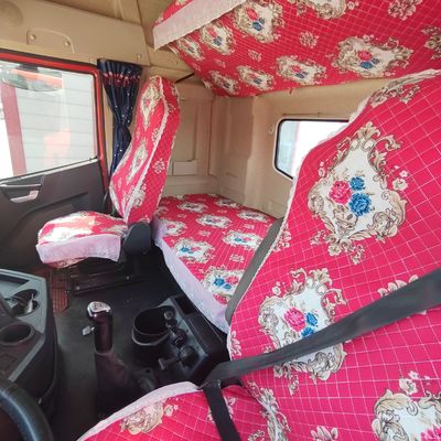 Pneus et châssis Sinotruk Multifonction Transporteur pour le transport portuaire personnalisé