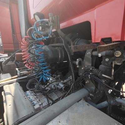 Capacité de chargement de 30 t Type de transmission manuelle Chassis Sinotruk lourd