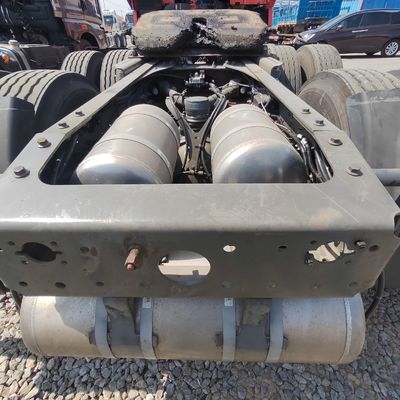 Capacité de chargement de 30 t Type de transmission manuelle Chassis Sinotruk lourd