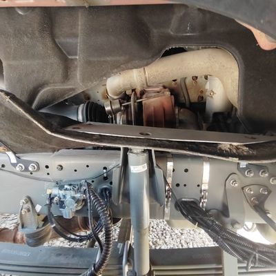 Camion minier à châssis Sinotruk avec sièges de direction hydrauliques ≤ 5 et frais de transport