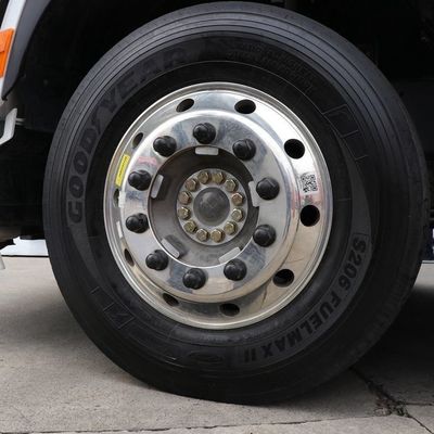 Camion de transport commercial lourd certifié DOT Tire pour la logistique et le transport maritime