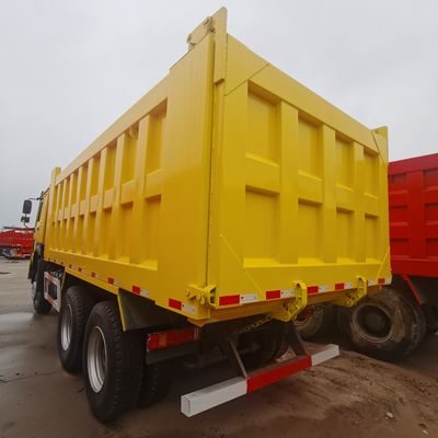 6X4 camion de décharge hors route Sinotruck camion de chargement lourd avec boîte de chargement en acier au carbone