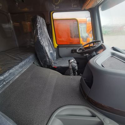 6X4 camion de décharge hors route Sinotruck camion de chargement lourd avec boîte de chargement en acier au carbone