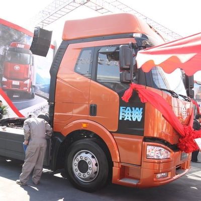 FAW Jh6p Euro 3 6X4 Tracteur diesel 460HP engrenage manuel personnalisé pour le kilométrage 100000 km