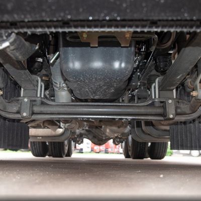 Camion-tracteur avancé de 31 à 40 tonnes de capacité de charge avec suspension aérienne du siège et réservoir de carburant de 1000 litres