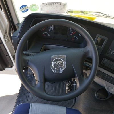 Le véhicule est équipé d'un moteur à commande numérique.