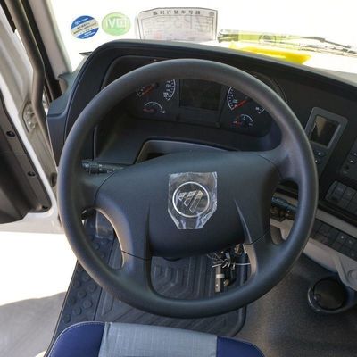 Chauffeur de remorque à décharge Shacman 470HP 4X2 Tracteur à semi-remorque dans le transport lourd