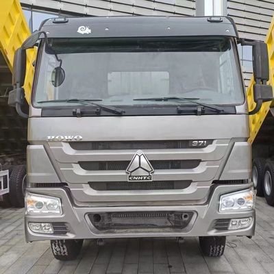 Service après-vente 6 mois Sinotruck durable 6X4 camion à bascule pour les opérations minières