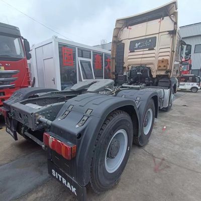 Camions lourds de 351-450 ch avec siège à suspension pneumatique et réservoir de carburant de 600 L sur plateforme en ligne