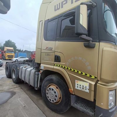 Semi-remorque de remorquage Shaanxi Automobile Truck tracteur lourd avec réservoir de carburant de 1000L