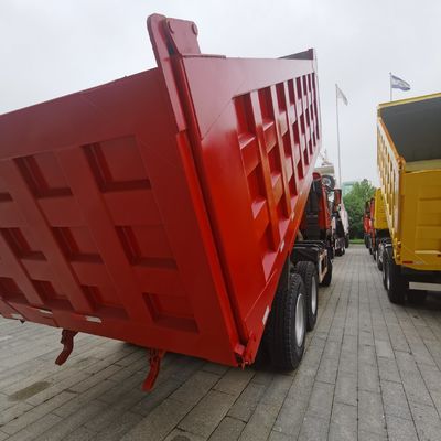 Capacité de charge 30 t Sinotruck Truck de traction avec direction hydraulique et 351-450 ch