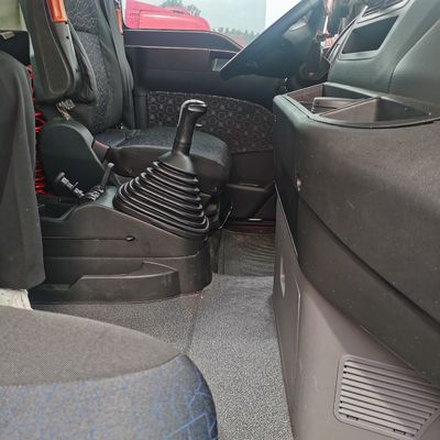 Sinotruck HOWO camion-remorque à décharge avec réservoir de carburant de 1000 L ZZ4257N3247E1H et 6 mois