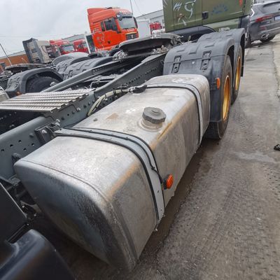 Sinotruck HOWO camion-remorque à décharge avec réservoir de carburant de 1000 L ZZ4257N3247E1H et 6 mois