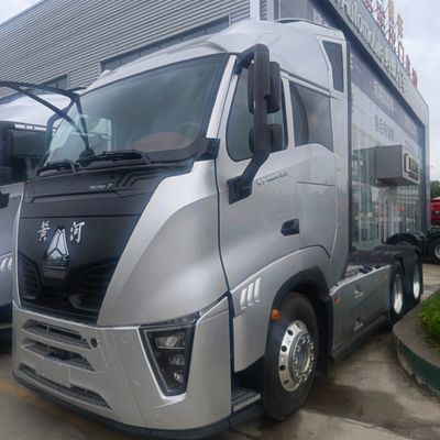 Camion-tracteur à moteur diesel à couple avec certification pneumatique GCC et ≤5 sièges