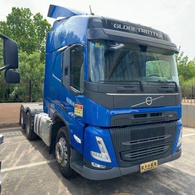 Transport lourd FAW camion diesel avec réservoir de carburant de 400L et direction hydraulique