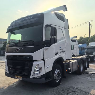 Transport lourd FAW camion diesel avec réservoir de carburant de 400L et direction hydraulique