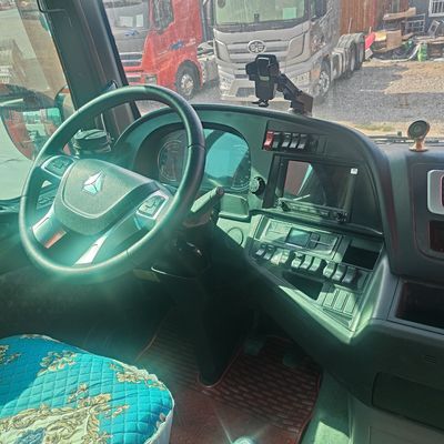 Camion-tracteur diesel lourd pour le remorquage de semi-remorques et le transport intensif