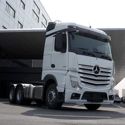 Camion lourd Mercedes Actros 510HP 6X4 Tracteur modèle 2651 LS avec conception de pneus sans tube