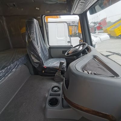 Chassis Sinotruk Véhicule d'équipement minier de capacité 30-40 t avec monnaie américaine et pneus