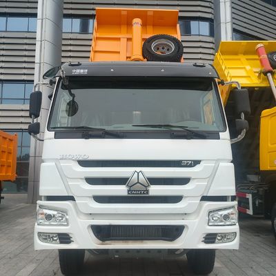 Style de levage avant Sinotruk châssis camionneur-déchargeur lourd avec direction hydraulique