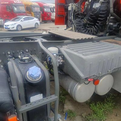 6×4 roue motrice FAW camion tracteur à un financement abordable avec boîte de chargement en acier au carbone