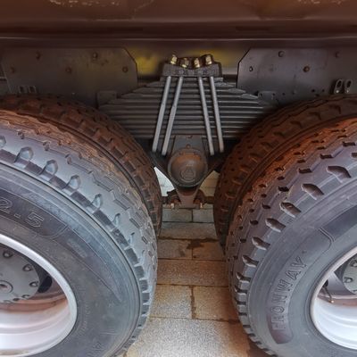 Camion à remorque à semi-remorque pour véhicule à conteneurs lourds 6.8x2.5x3.8m Capacité de charge 31-40 t
