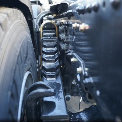Euro 5 remorque pour tracteur lourd avec siège en suspension pneumatique et coffre à bagages en acier au carbone