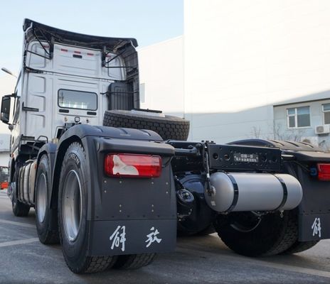 Camion à bascule FAW d'occasion avec siège à suspension pneumatique et réservoir de carburant de 600 litres en bon état