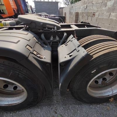 Sinotruck Semi-remorque de 480 chevaux avec siège en suspension pneumatique et poids brut de l'emballage de 8.800 kg