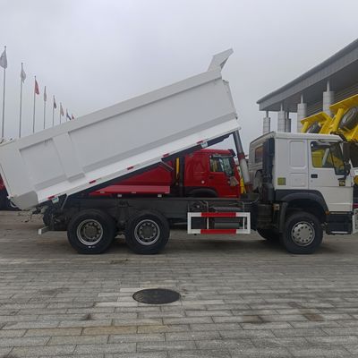 Camion-décharge à transmission manuelle avec pneus et direction hydraulique d'assistance