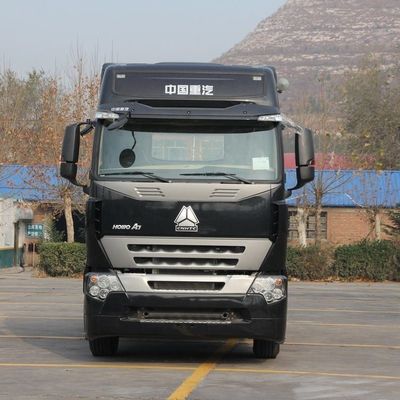 Boîte de chargement en acier au carbone de 31 à 40 tonnes HOWO A7 Série 6X4 Camion tracteur de 400 ch avec réservoir de carburant de 600 litres