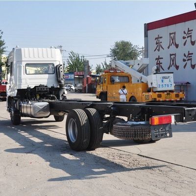 Véhicule commercial Dongfeng 180 chevaux 4x2 9,6m Truck à boîte pour charges lourdes et longues distances