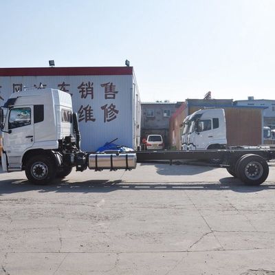 Véhicule commercial Dongfeng 180 chevaux 4x2 9,6m Truck à boîte pour charges lourdes et longues distances