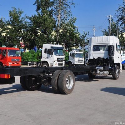 Véhicule commercial Dongfeng 180 chevaux 4x2 9,6m Truck à boîte pour charges lourdes et longues distances