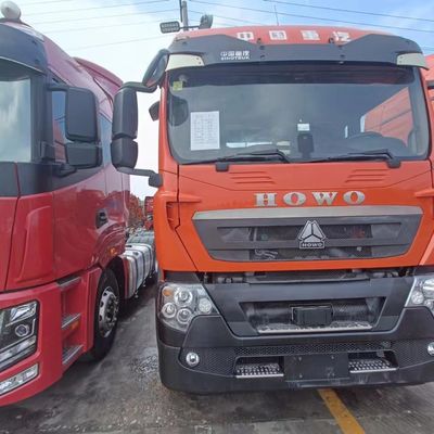 Caravanes à remorque à bascule HOWO avec réservoir de carburant de 400 litres et siège en suspension pneumatique