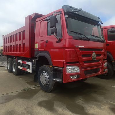 Base de chassis de camion Sinotruk avec direction assistée par puissance avancée et moteur de 351-450 ch