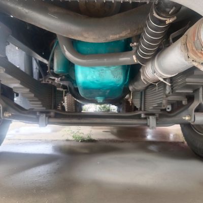 Équipement lourd durable pour le terrain africain