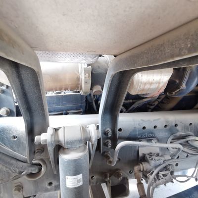 Chassis de camion lourd Sinotruk avec direction hydraulique et conception de pneus sans tube