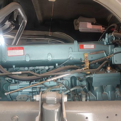 6×4 HOWO Diesel 371HP Chariot de décharge lourd à 10 roues Véhicule de transport manuel pour ≤5 places