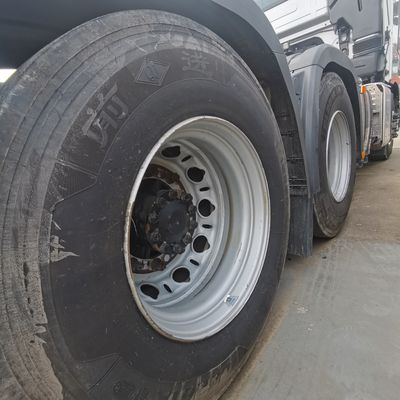 Certification des pneus ECE Sinotruck 400HP Moteur Suspension pneumatique Siège du conducteur Pièces de semi-remorque