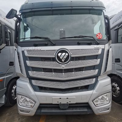 Véhicule de remorquage avec moteur de 400 chevaux et suspension pneumatique adaptée à vos spécifications